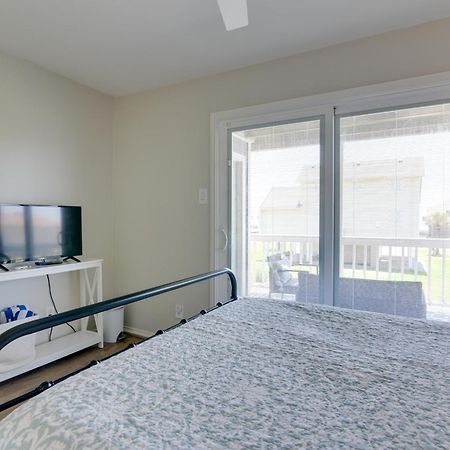 Galveston Townhome With Balconies Walk To Beach! Exterior photo